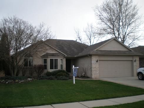 Primary Photo - 24122 Oak Grove Blvd