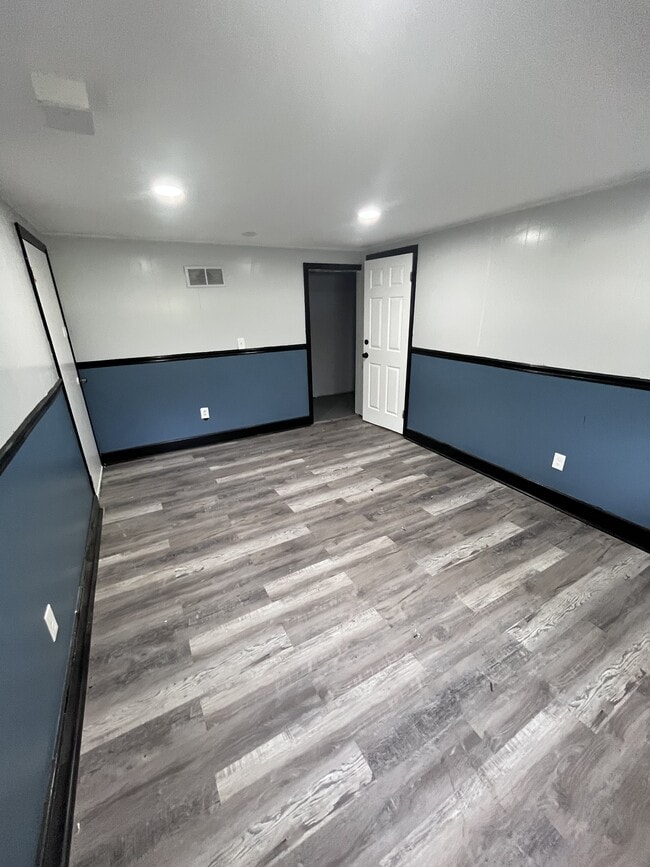 Building Photo - 16 Kaine Dr