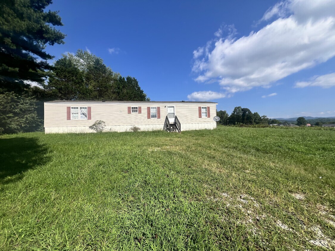 340 Champion Mt Pleasant Rd, Ferguson, NC 28624 House Rental in