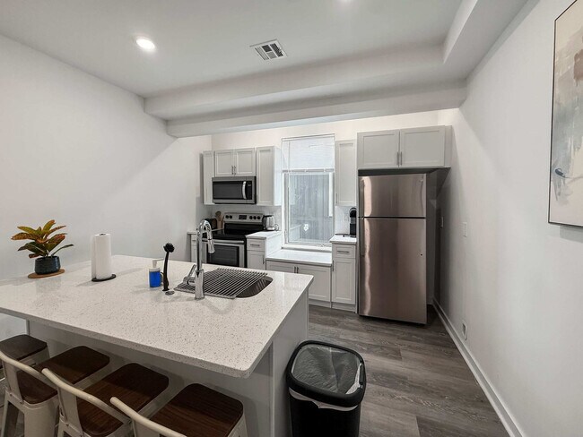 Building Photo - 1427 Germantown Ave