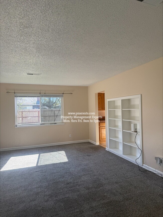 Foto del edificio - 412 Coventry Dr