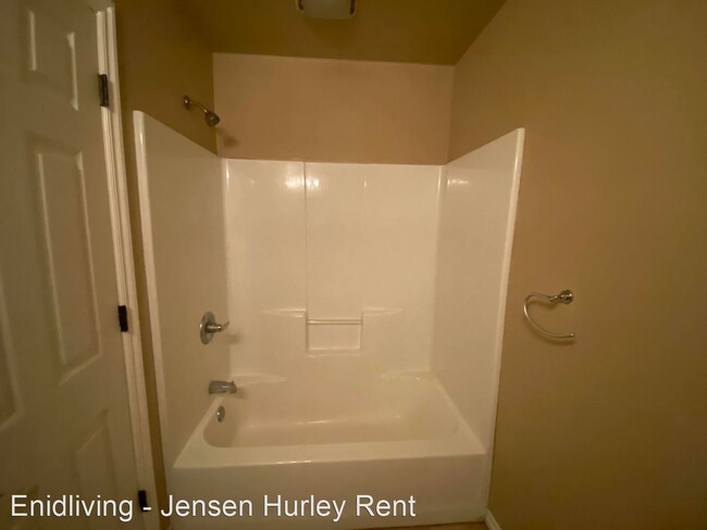 Building Photo - 3 br, 2 bath House - 101 S 6th St #5