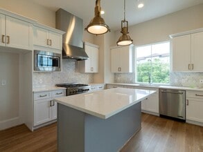 Building Photo - 3821 N Braeswood Blvd