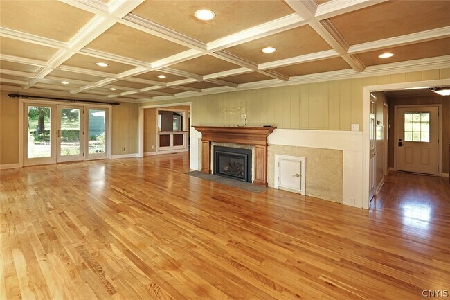 Foto del edificio - 2890 W Lake Rd