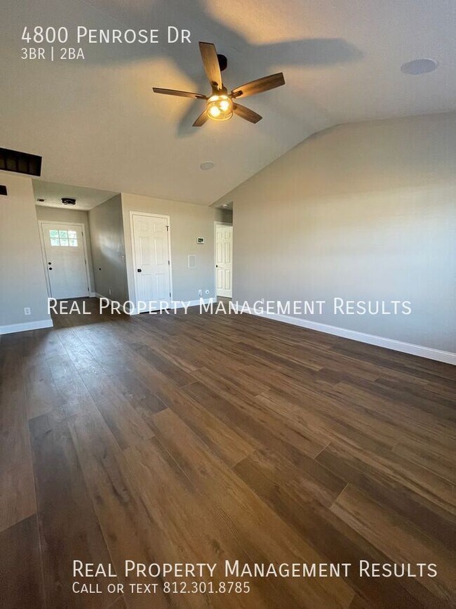 Foto del edificio - 4800 Penrose Dr
