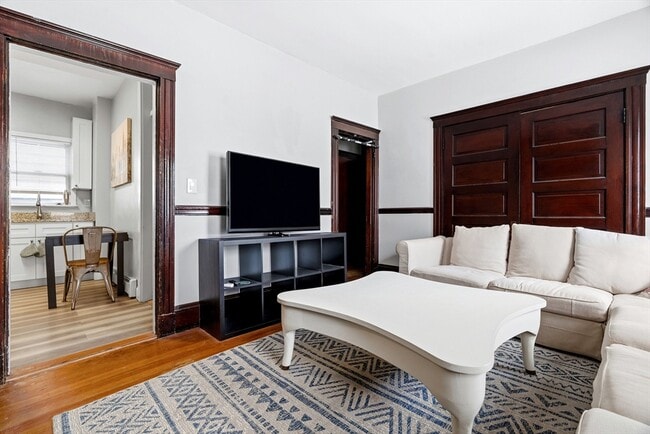 Foto del edificio - 807 E 3rd St