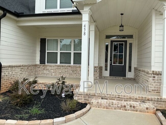 Building Photo - 658 Broadsword Wy
