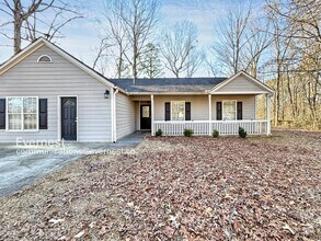 Building Photo - 3750 Greenbrook Dr