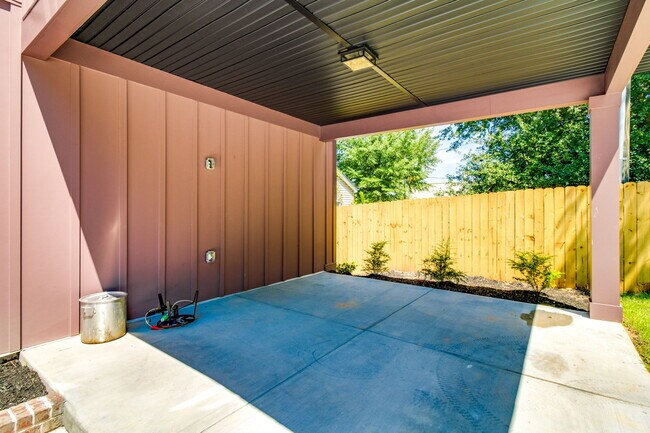 Foto del edificio - 2516 Richland St