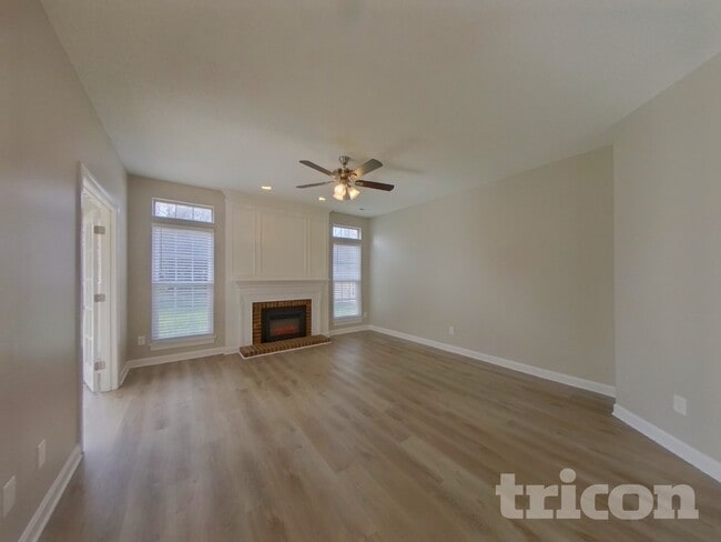 Foto del edificio - 6107 Tesh Ct