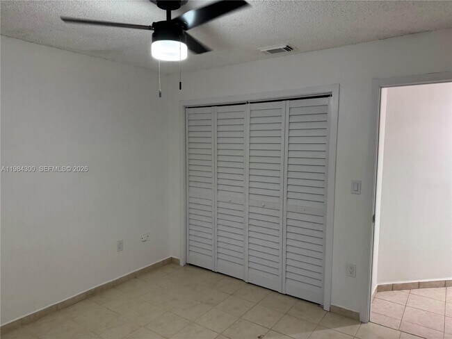 Foto del edificio - 14325 SW 11th Terrace