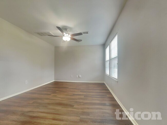 Foto del edificio - 20541 Patriot Park Ln