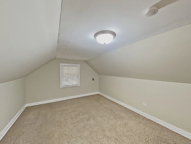 Building Photo - 1010 W Duncannon Ave