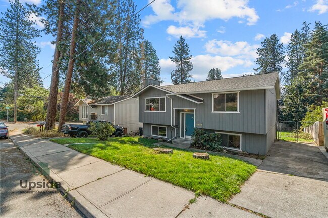 Building Photo - 3928 E 36th Ave