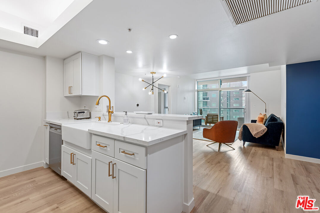 Foto principal - 13700 Marina Pointe Dr