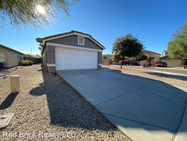 Foto del edificio - 3 br, 2 bath House - 821 E Lakeview Dr