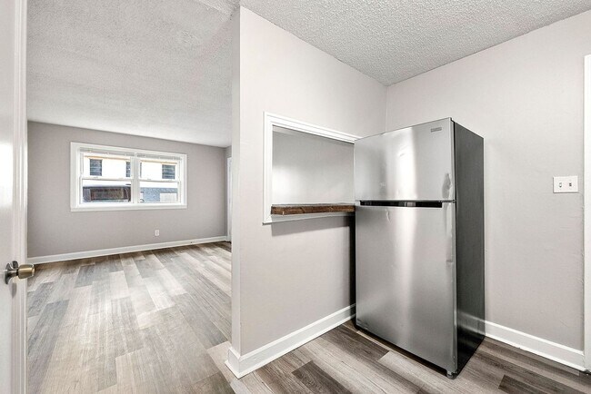 Foto del edificio - 592 Cooper St SW