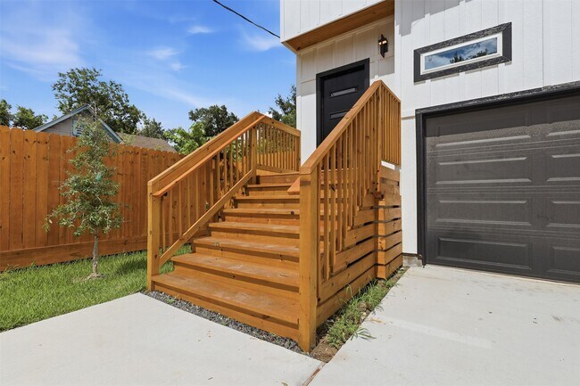 Foto del edificio - 3806 Sayers St