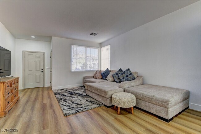 Foto del edificio - 1176 Colgate Ln