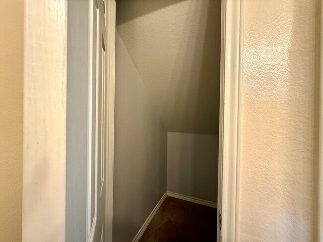 Foto del edificio - 6912 Meador Ave