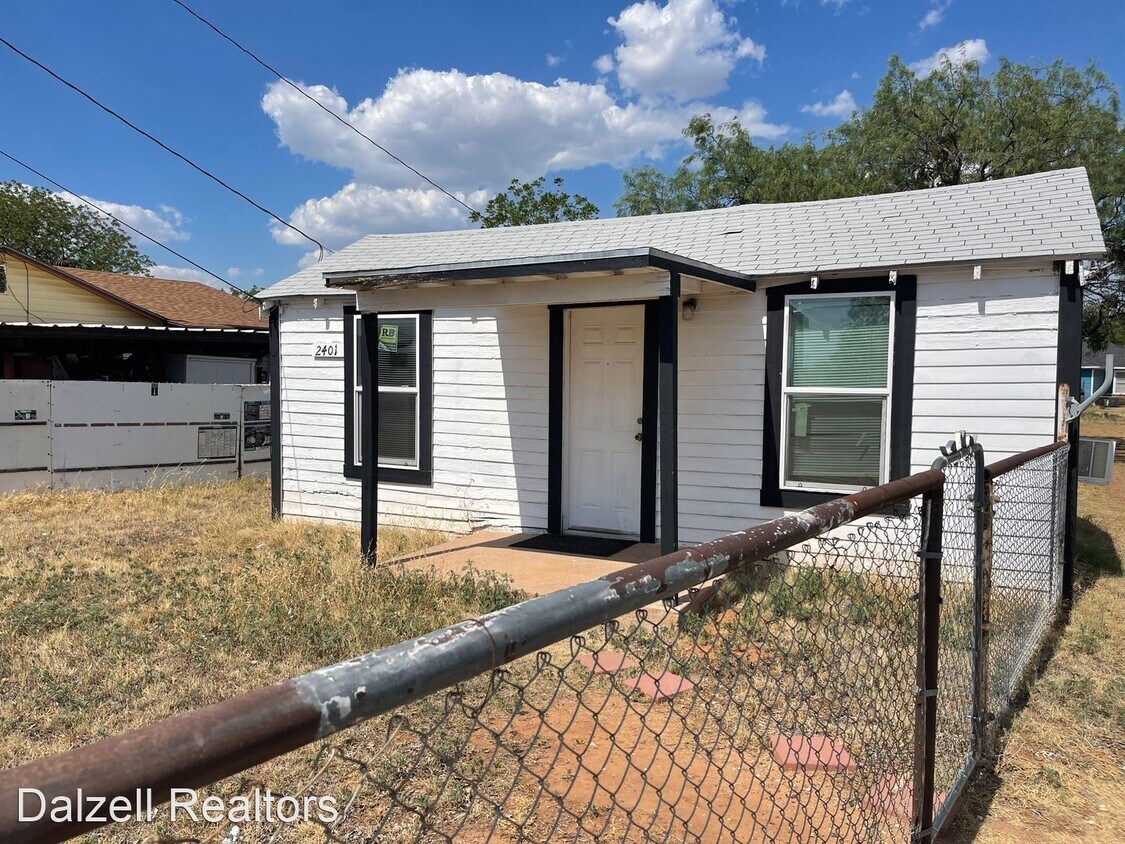 2 br, 1 bath House 2401 Old Anson Road House Rental in Abilene, TX