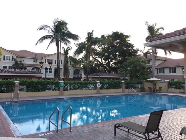 Foto del edificio - 8814 W Flagler St
