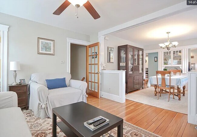 Building Photo - 33 Harriet St