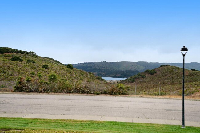 Foto del edificio - 2 Rinconada Cir