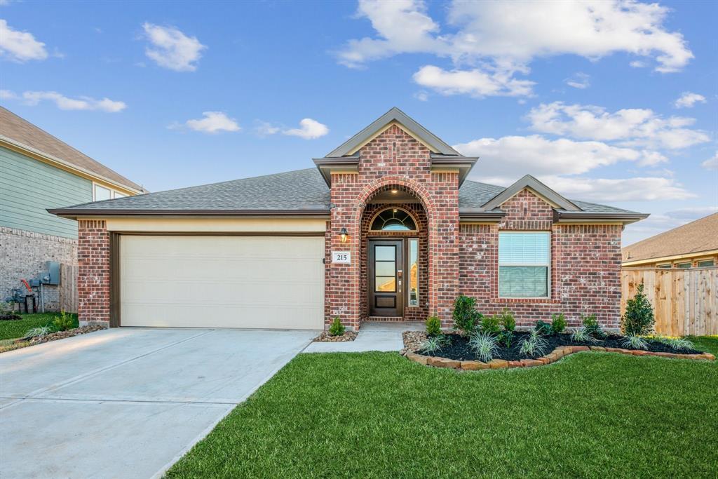 215 Temple Memorial Dr, Magnolia, TX 77354 House Rental in Magnolia