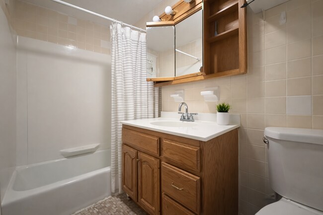 Foto del edificio - 210 Chestnut Hill Ave