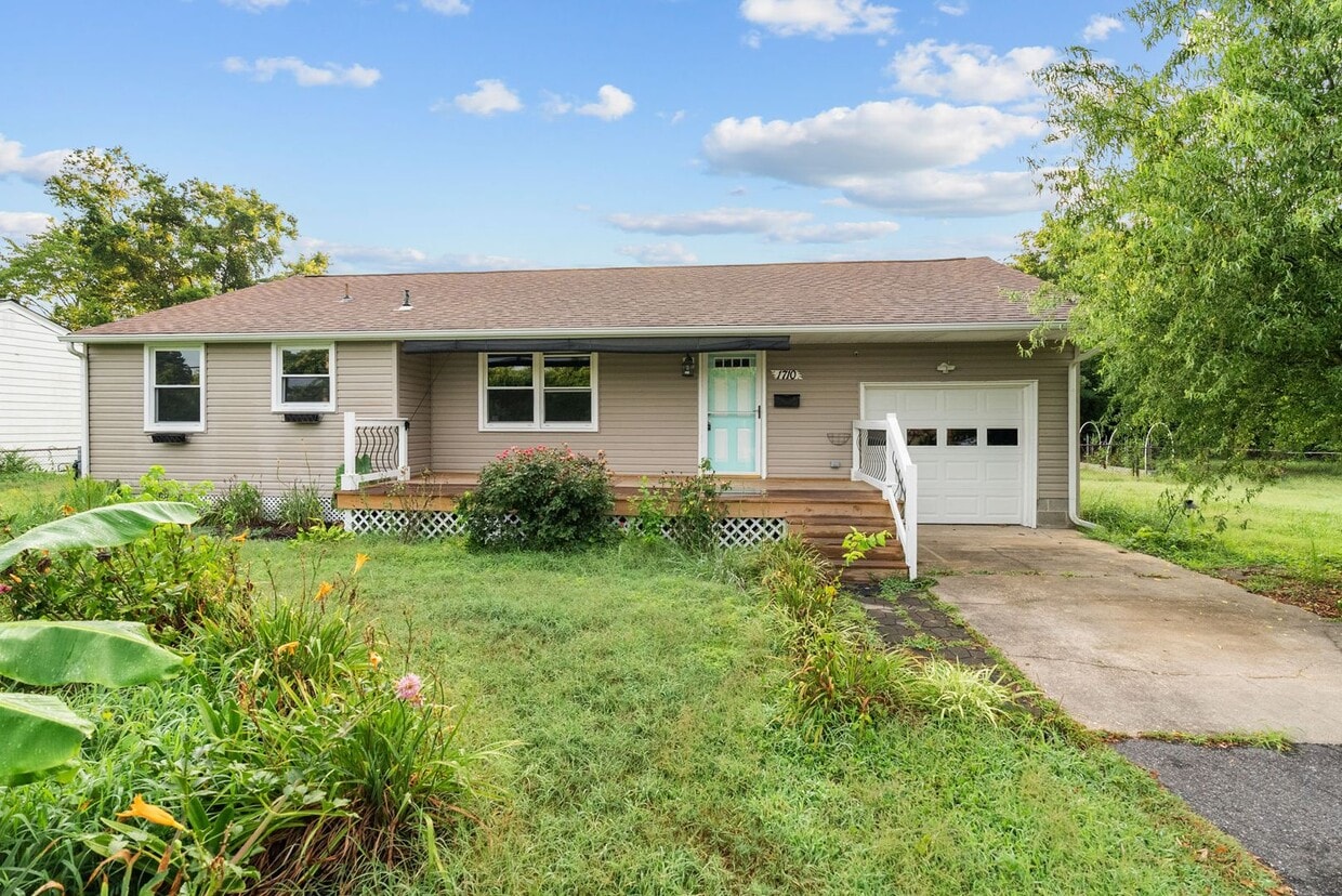 Primary Photo - Now Available for Rent in Hampton!