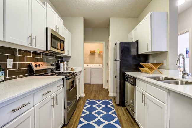 Building Photo - Avana Long Point