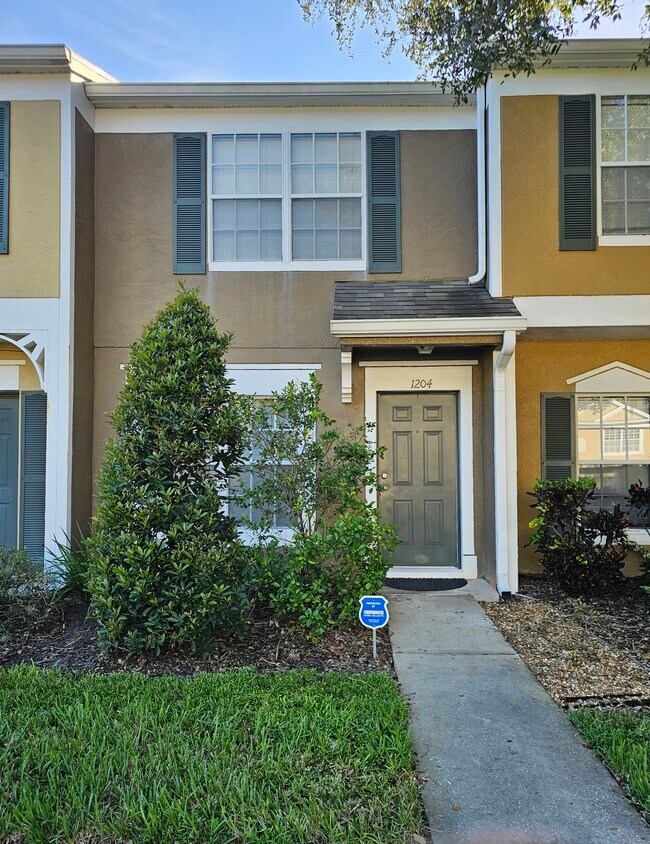 Primary Photo - 1204 Kennewick Ct