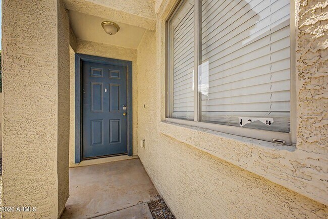 Foto del edificio - 2159 W Pinkley Ave