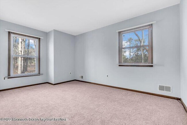 Building Photo - 1097 Lakewood Farmingdale Rd
