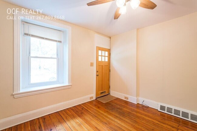 Foto del edificio - 4562 Silverwood St