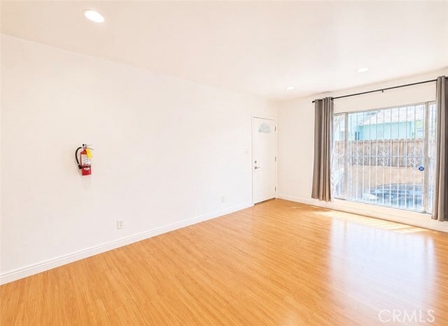 Foto del edificio - 1372 W 36th St