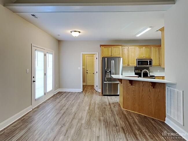 Building Photo - 254 Lagoda Dr