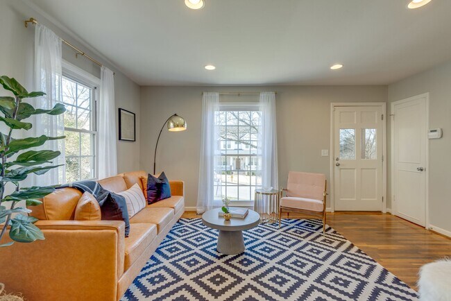 Building Photo - 311 Chamberlin St