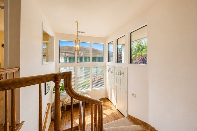 Foto del edificio - 3016 Ransford Cir