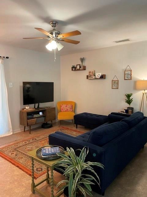 Foto principal - 2301 W 12th St