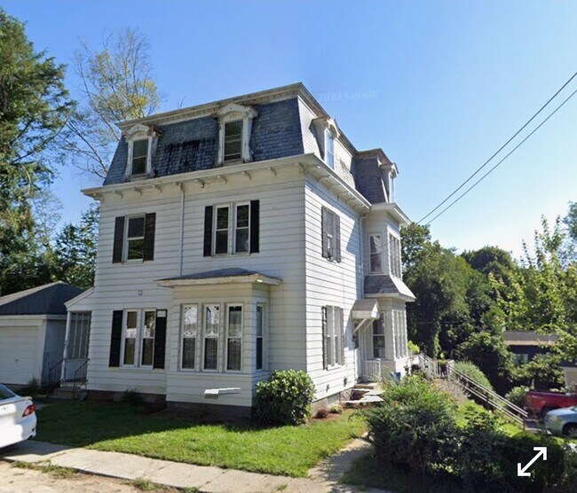 Building Photo - 405 Blossom St
