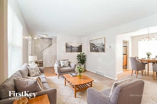 Building Photo - 1369 Greenock Rd