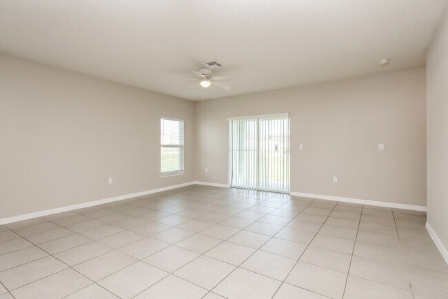 Building Photo - 1049 N Platte Way
