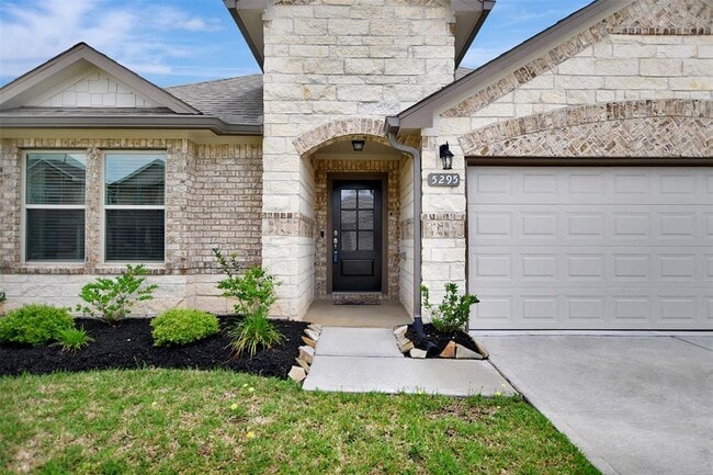 Building Photo - 5295 Latigo Ct