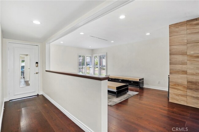 Building Photo - 11718 Paso Robles Ave