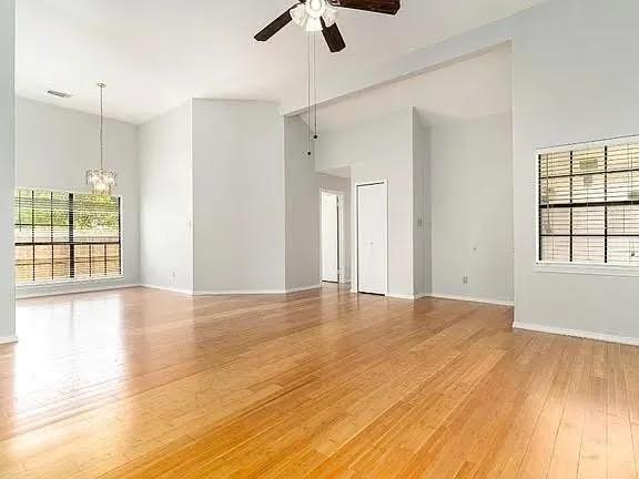 Foto del edificio - 4617 Carmel Ln