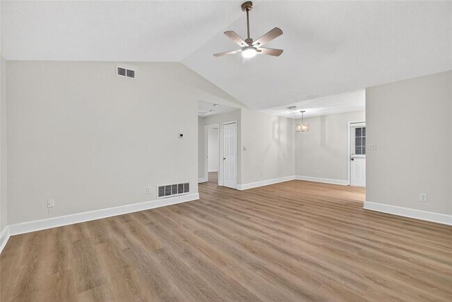 Building Photo - 37 Peach Forest Way