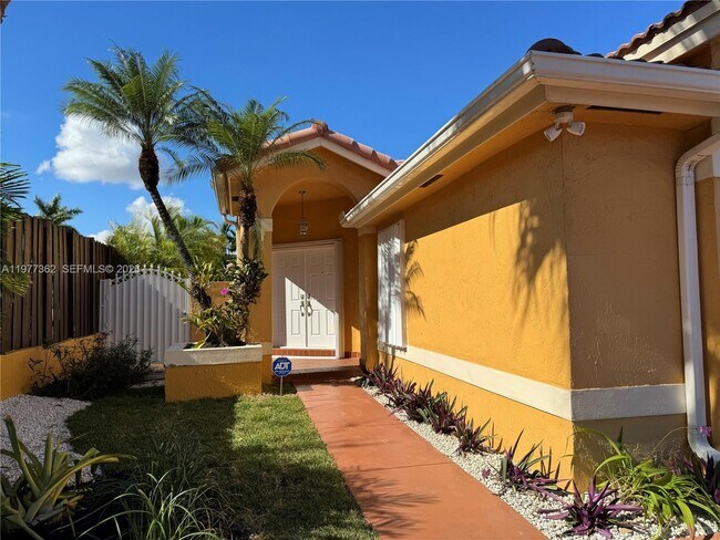 Foto del edificio - 12913 SW 60th St