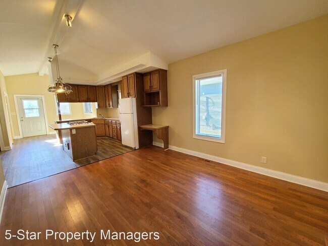 Building Photo - 3 br, 1 bath House - 802 N 5th Street